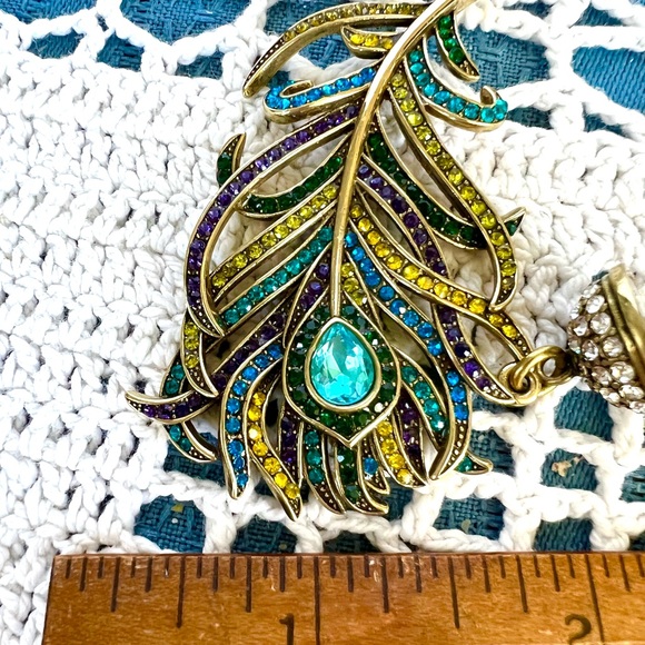Heidi Daus 🆕 “Pretty As A Peacock” 🦚 feather magnetic pendant enhancer - Picture 7 of 13